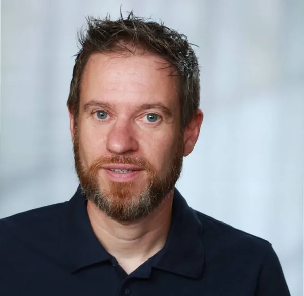 Michael Junge, Inhaber von mj solutions und Roboterprogrammierer für ABB und KUKA